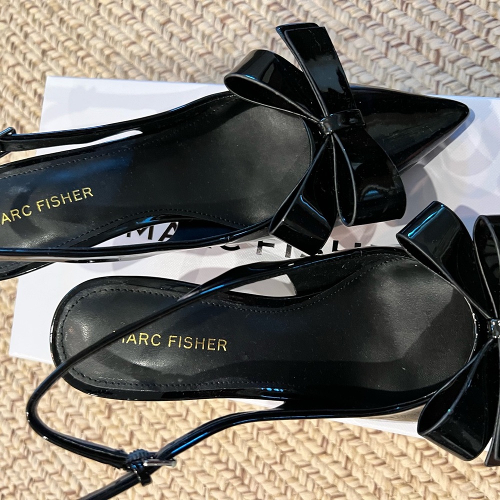 Marc Fisher Black Heeled Shoes Elegant Design